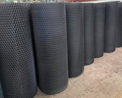 Lưới dập giãn dây 3mm,mắt 30 x60