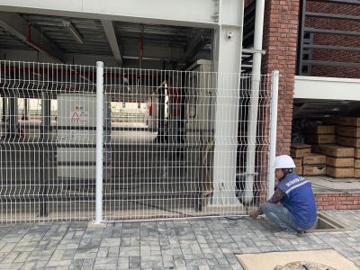 Hàng rào cột trái đào